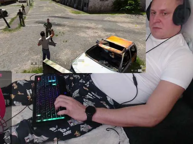 Live sex webcam photo for Mudryy-yevrey #276551493