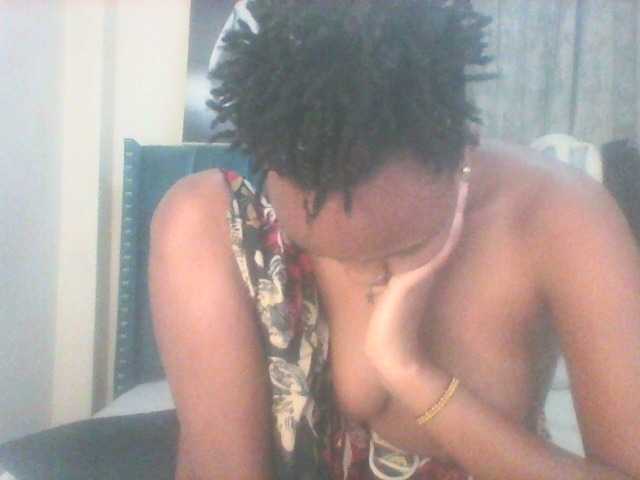 Live sex webcam photo for Muffin-Hips #277993170