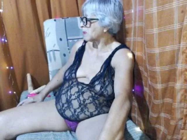 Live sex webcam photo for MulherBRRJ #278277529
