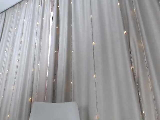 Live sex webcam photo for MuraSang #273011759