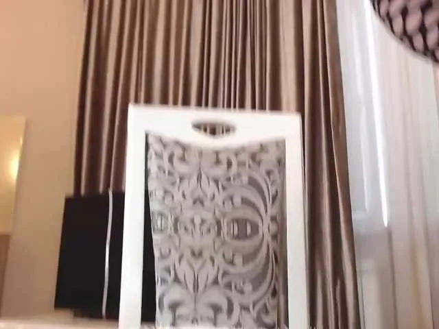 Live sex webcam photo for MuraSang #273774444