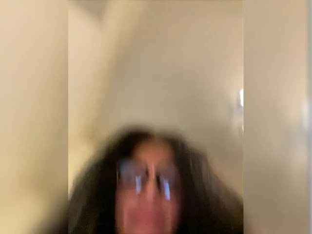 Live sex webcam photo for Murti123 #277493255