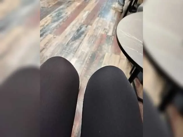 Live sex webcam photo for Murti123 #277675861