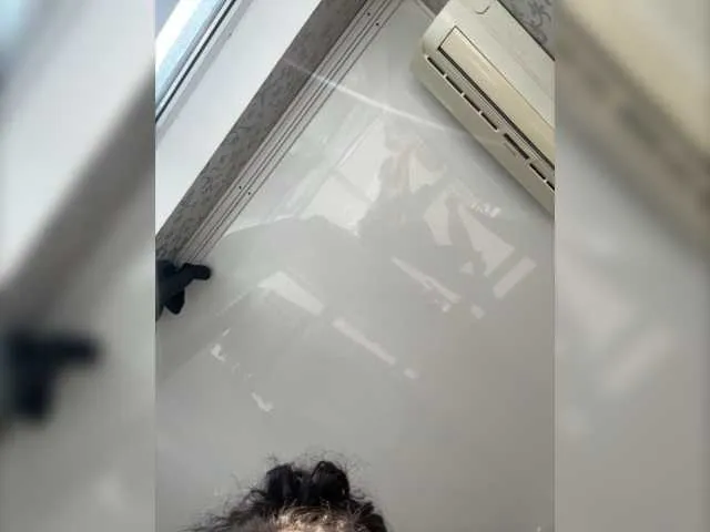 Live sex webcam photo for Murti123 #277758662