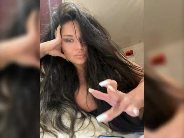 Live sex webcam photo for Murti123 #277779158