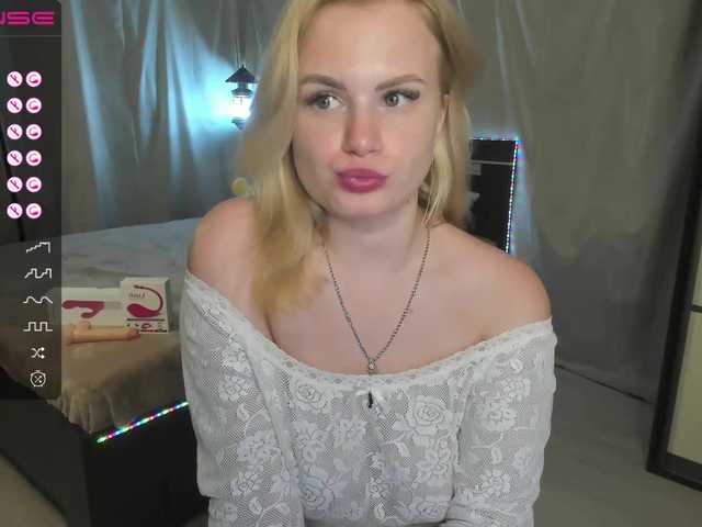 Live sex webcam photo for My-cute-girl #275680063