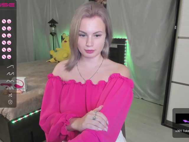 Live sex webcam photo for My-cute-girl #275701329