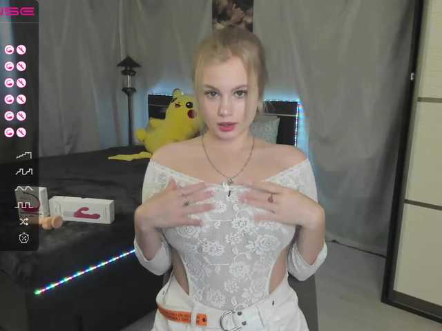 Live sex webcam photo for My-cute-girl #275821127