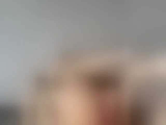 Live sex webcam photo for My-love33 #276579392