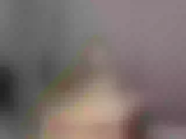 Live sex webcam photo for My-love33 #277504384