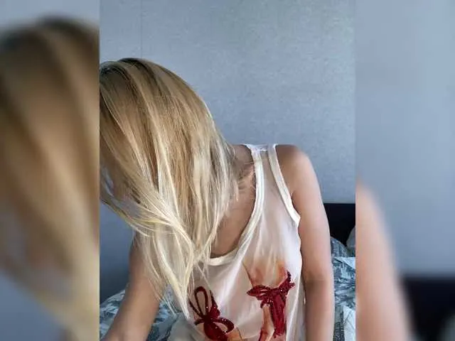 Live sex webcam photo for My-love33 #290561038