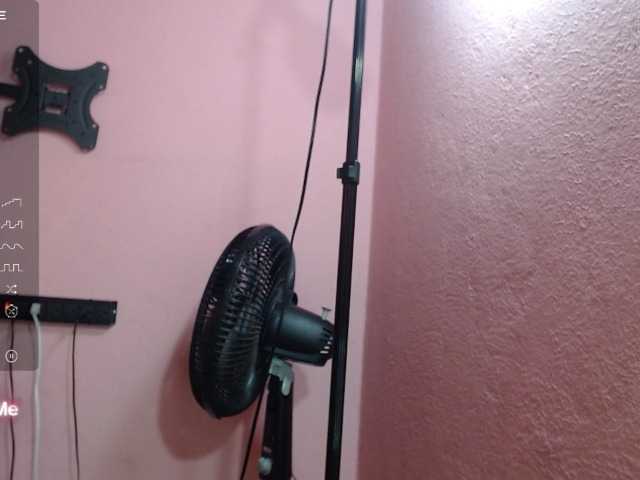 Live sex webcam photo for My-melody #277554927