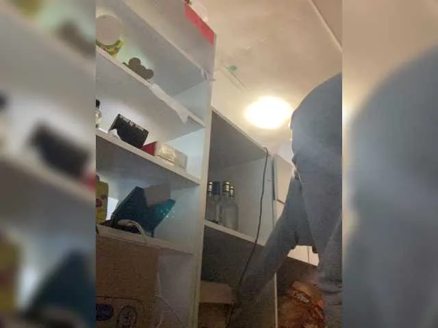 Live sex webcam photo for MyLittlegi #274602388