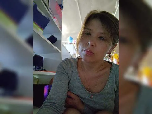 Live sex webcam photo for MyLittlegi #275888329