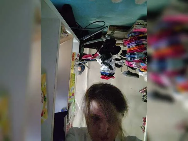 Live sex webcam photo for MyLittlegi #275941540