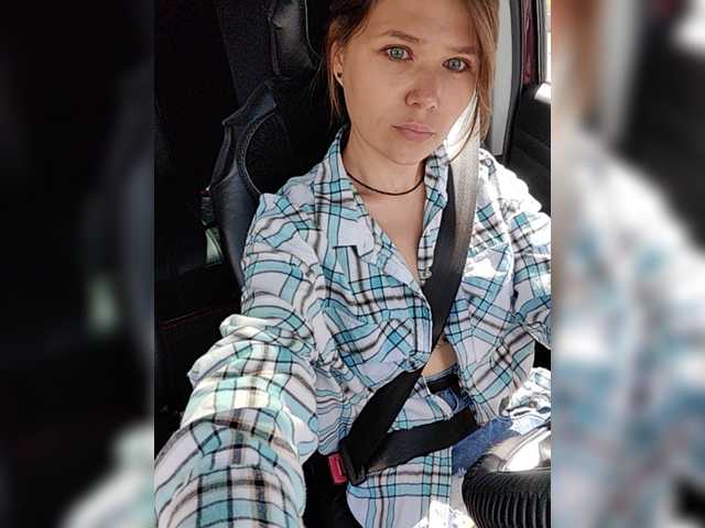 Live sex webcam photo for MyLittlegi #276064323