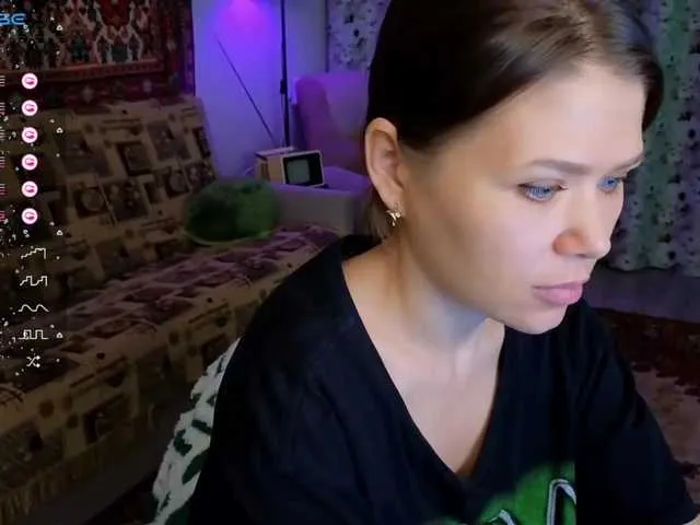 Live sex webcam photo for MyLittlegi #276871435