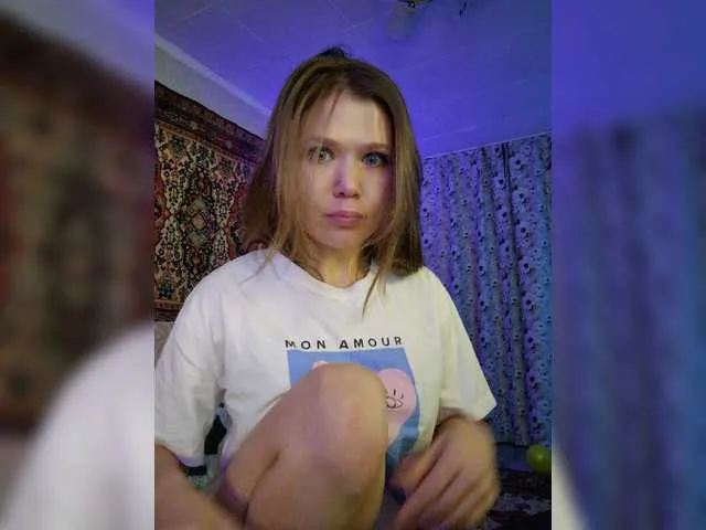 Live sex webcam photo for MyLittlegi #277111344