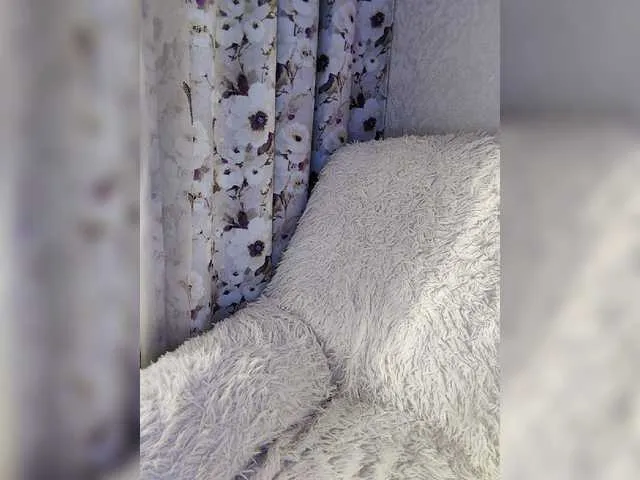 Live sex webcam photo for MyLittlegi #277221497