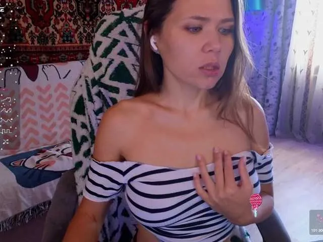 Live sex webcam photo for MyLittlegi #289325291