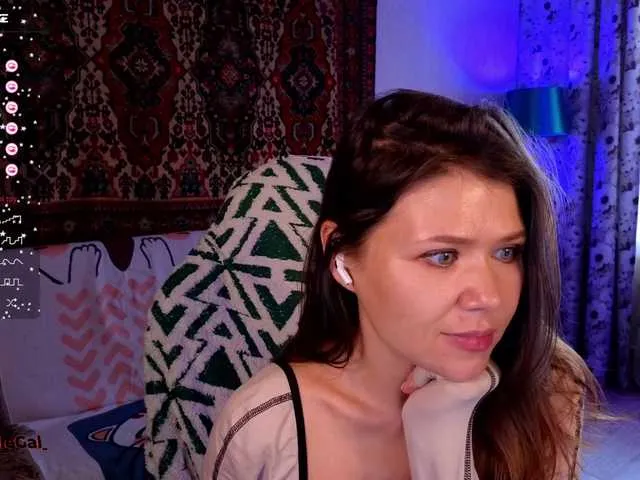 Live sex webcam photo for MyLittlegi #289845692