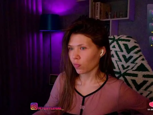 Live sex webcam photo for MyLittlegi #290662064