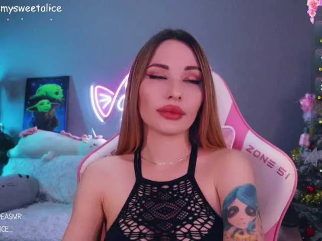 Live sex webcam photo for MySweetAlice #292401866