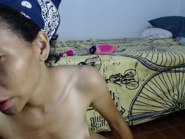 Live sex webcam photo for MyaMorris #276230281