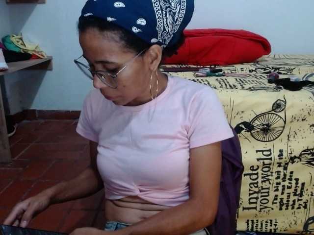 Live sex webcam photo for MyaMorris #276330370