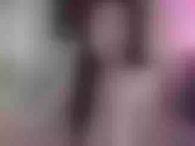 Live sex webcam photo for Mymilf1988 #291145060