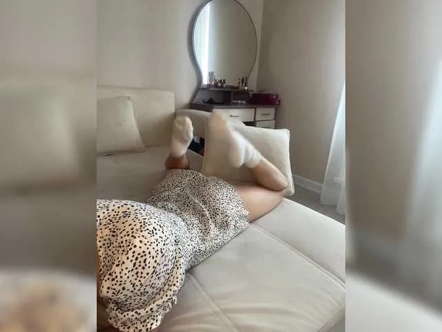 Live sex webcam photo for Myr-kiss #292154135