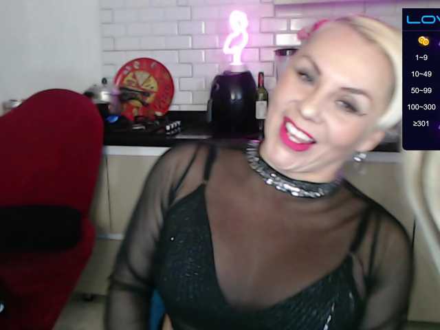 Live sex webcam photo for Myrnasexxx #288019826