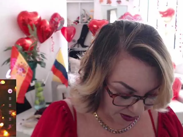 Live sex webcam photo for Myrnasexxx #290489159