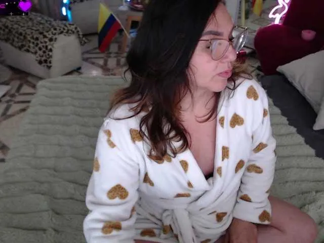 Live sex webcam photo for Myrnasexxx #293721603