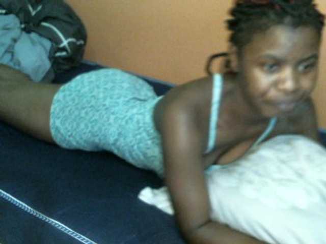 Live sex webcam photo for Myst-1 #290151243