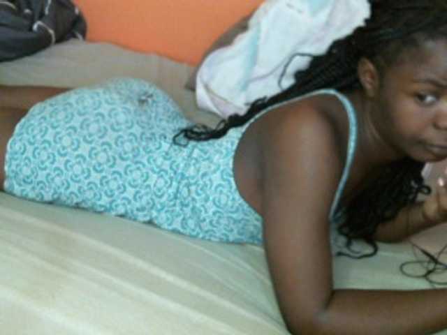 Live sex webcam photo for Myst-1 #290271656