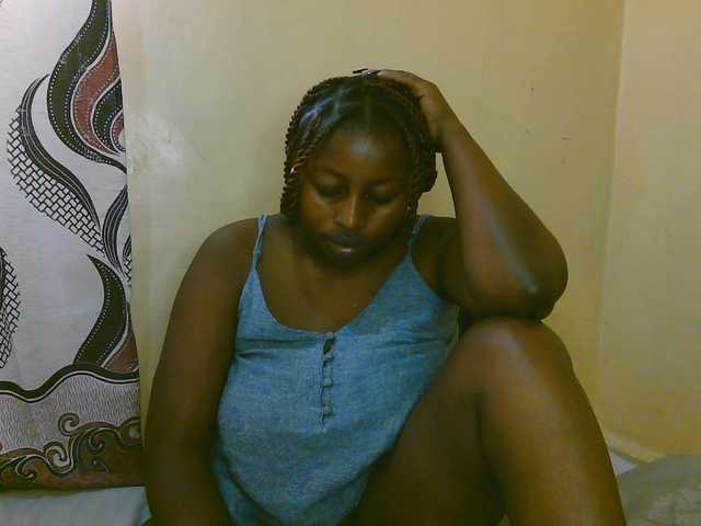 Live sex webcam photo for Myst-1 #291835783