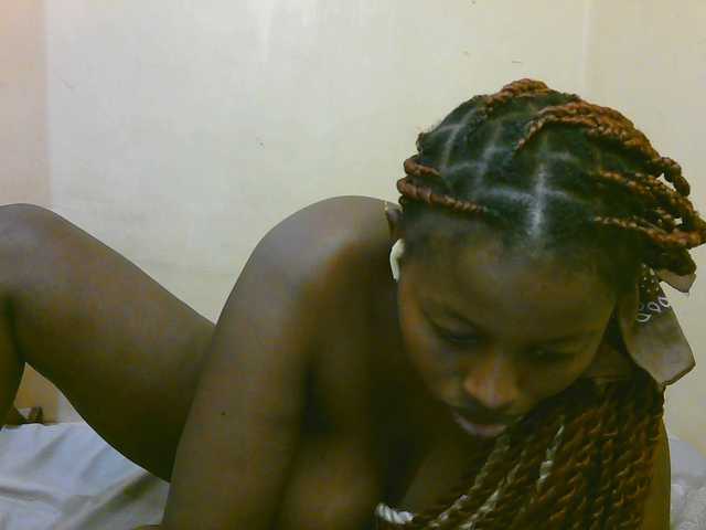 Live sex webcam photo for Myst-1 #291912231