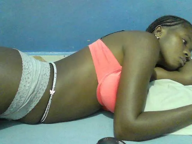 Live sex webcam photo for Mystiq-Ella #293567486