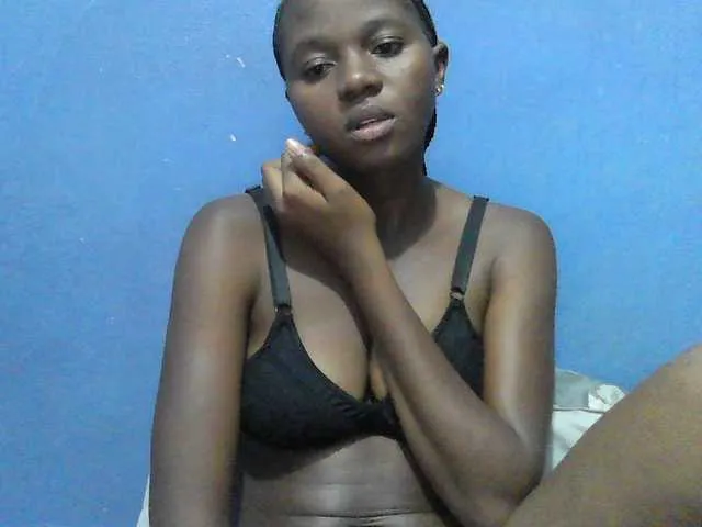 Live sex webcam photo for Mystiq-Ella #293570644