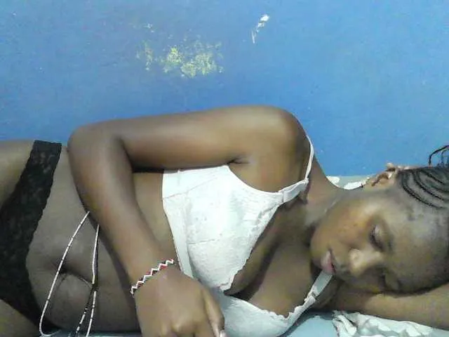 Live sex webcam photo for Mystiq-Ella #293574912