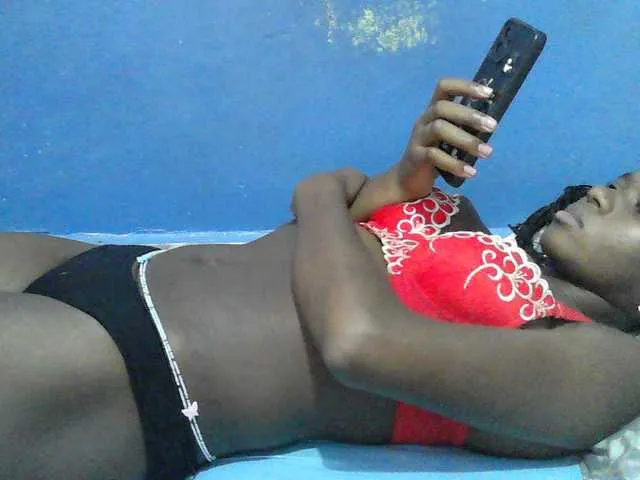 Live sex webcam photo for Mystiq-Ella #293663977