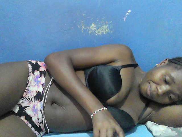 Live sex webcam photo for Mystiq-Ella #293673036