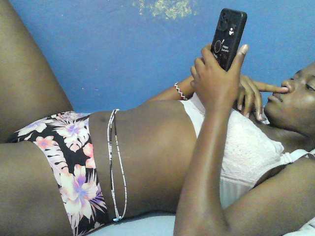 Live sex webcam photo for Mystiq-Ella #293727230