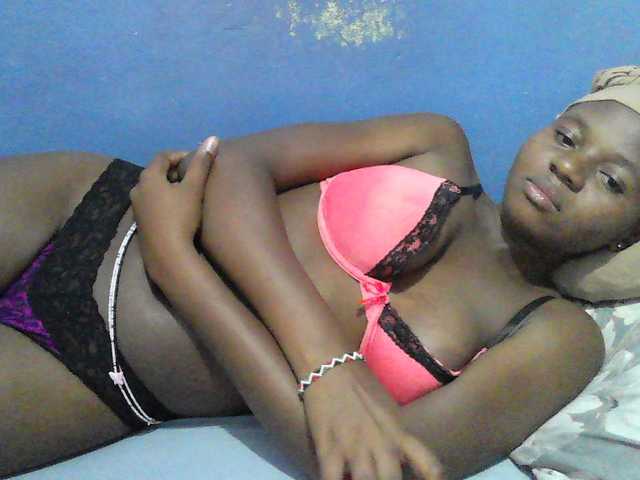 Live sex webcam photo for Mystiq-Ella #293737790