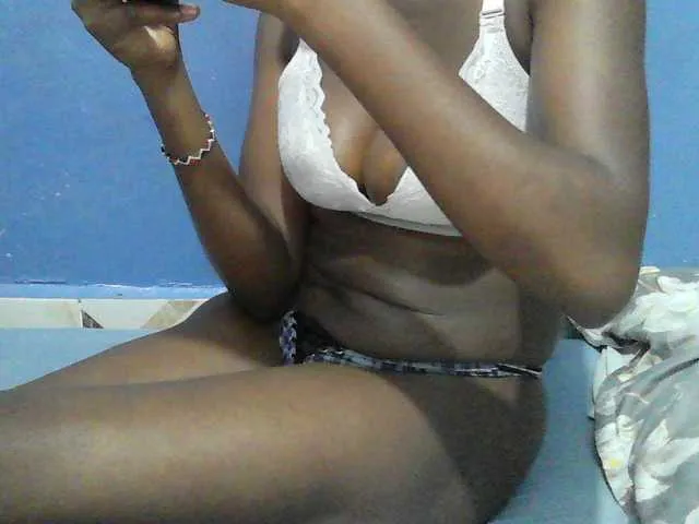 Live sex webcam photo for Mystiq-Ella #293750580