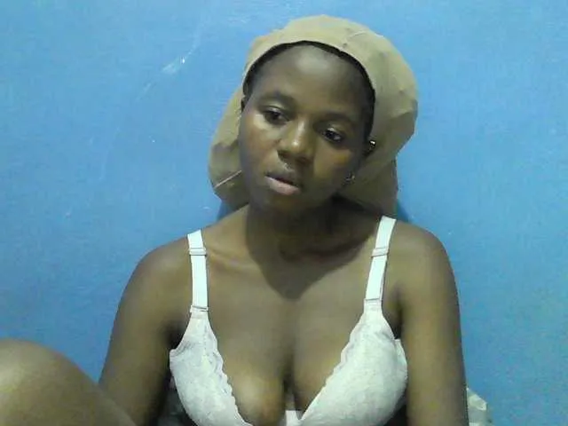 Live sex webcam photo for Mystiq-Ella #293794125