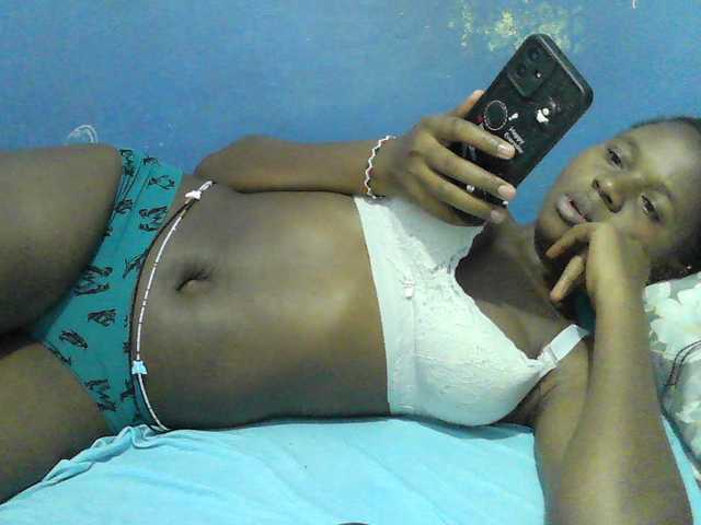 Live sex webcam photo for Mystiq-Ella #293911899