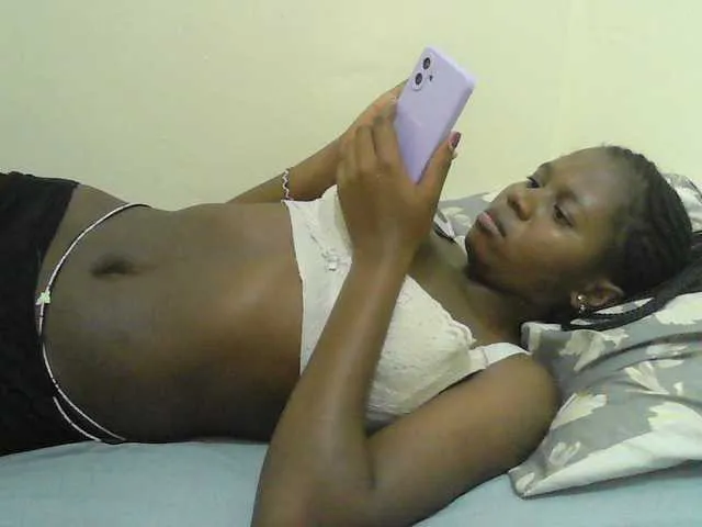 Live sex webcam photo for Mystiq-Ella #294062671