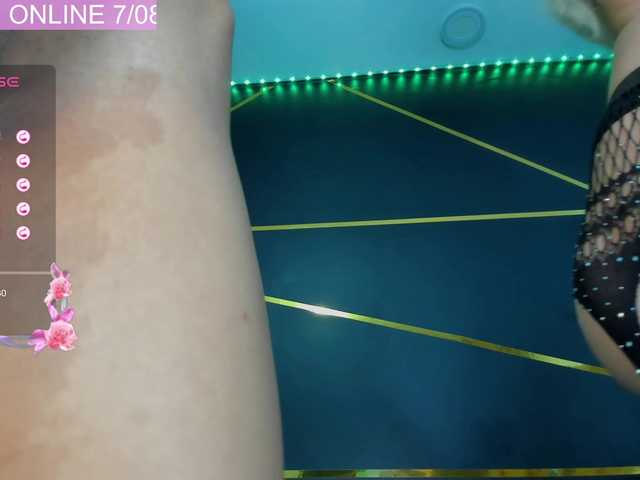 Live sex webcam photo for MystiqueTs #288673344